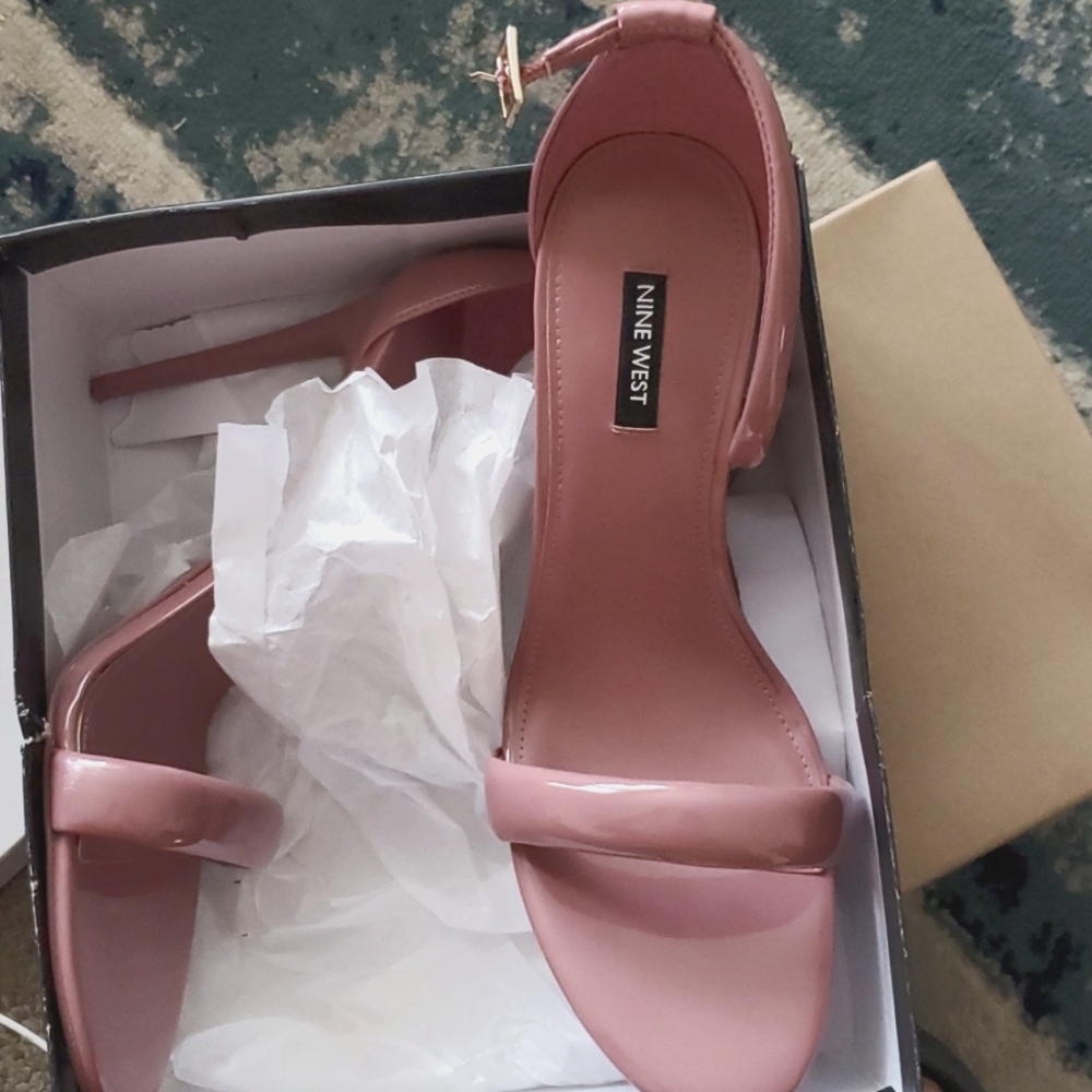 Nine West Mauve heels worn once
